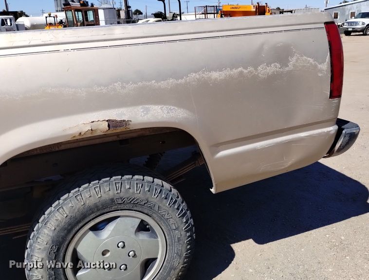 image for item DK8808 1988 Chevrolet C1500  pickup truck