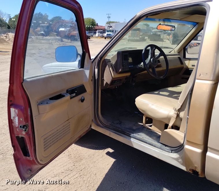 image for item DK8808 1988 Chevrolet C1500  pickup truck