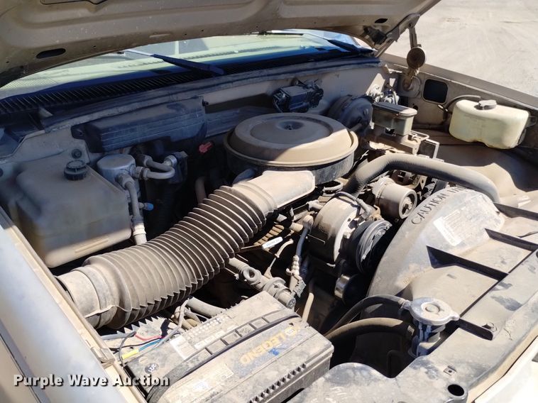 image for item DK8808 1988 Chevrolet C1500  pickup truck