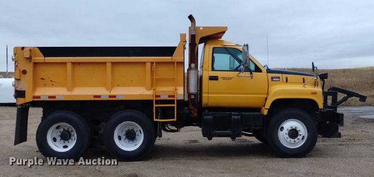 image for item DK8898 2001 GMC C7500  dump truck