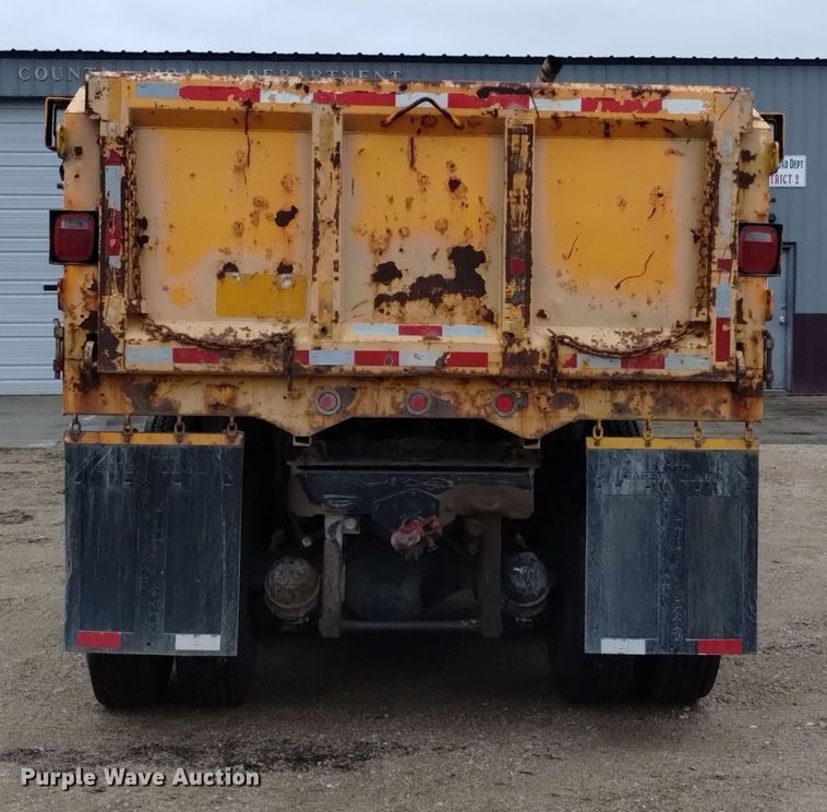 image for item DK8898 2001 GMC C7500  dump truck