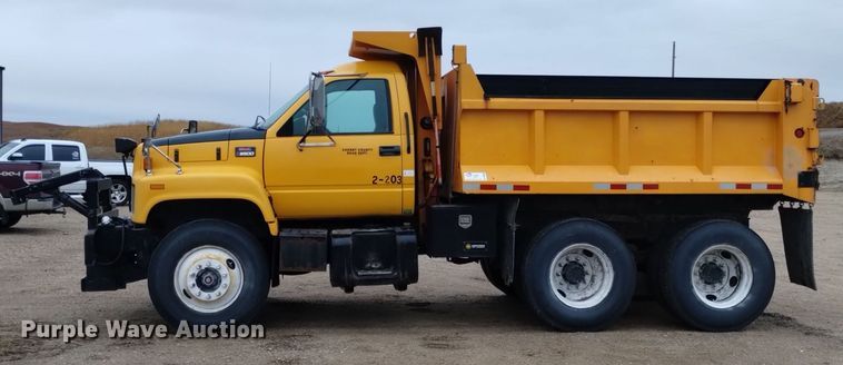 image for item DK8898 2001 GMC C7500  dump truck