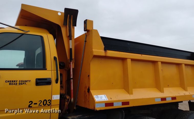 image for item DK8898 2001 GMC C7500  dump truck