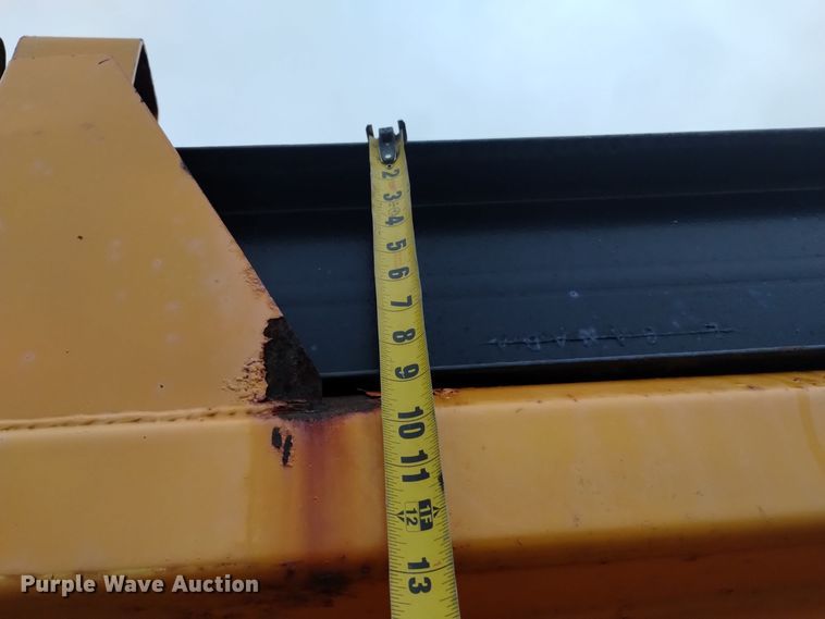 image for item DK8898 2001 GMC C7500  dump truck