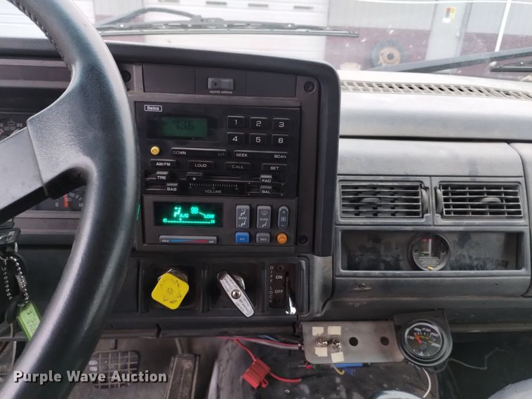 image for item DK8898 2001 GMC C7500  dump truck