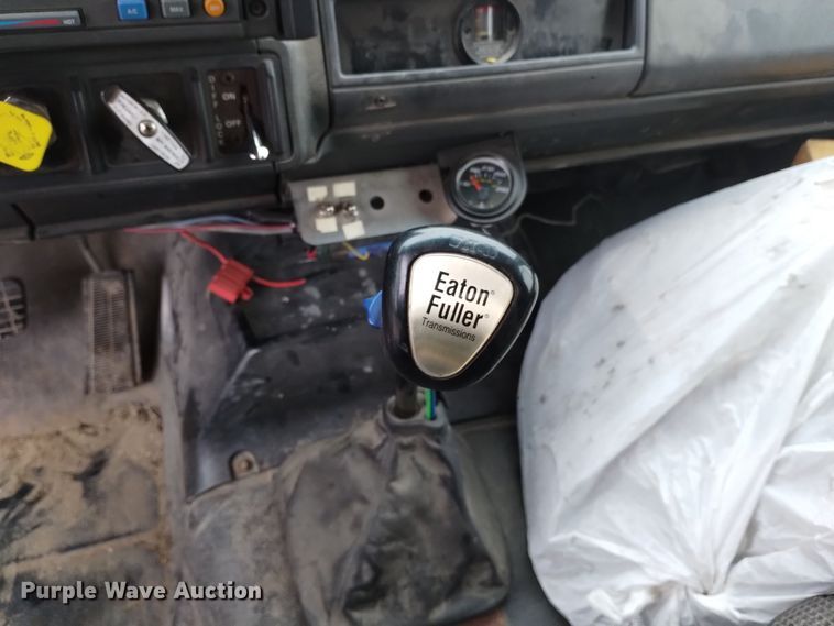 image for item DK8898 2001 GMC C7500  dump truck