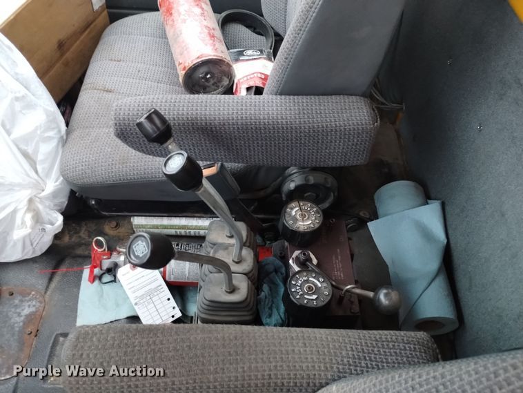 image for item DK8898 2001 GMC C7500  dump truck