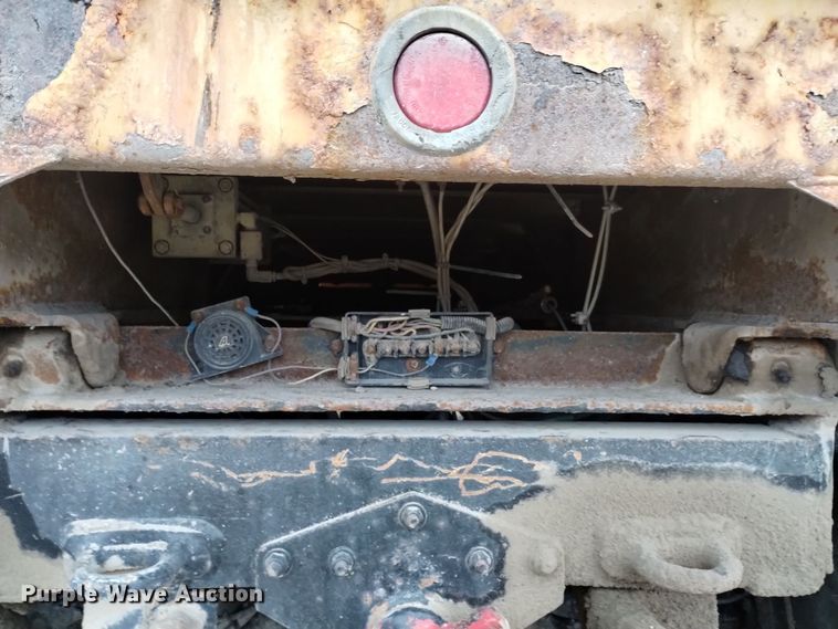 image for item DK8898 2001 GMC C7500  dump truck