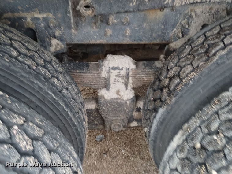 image for item DK8898 2001 GMC C7500  dump truck