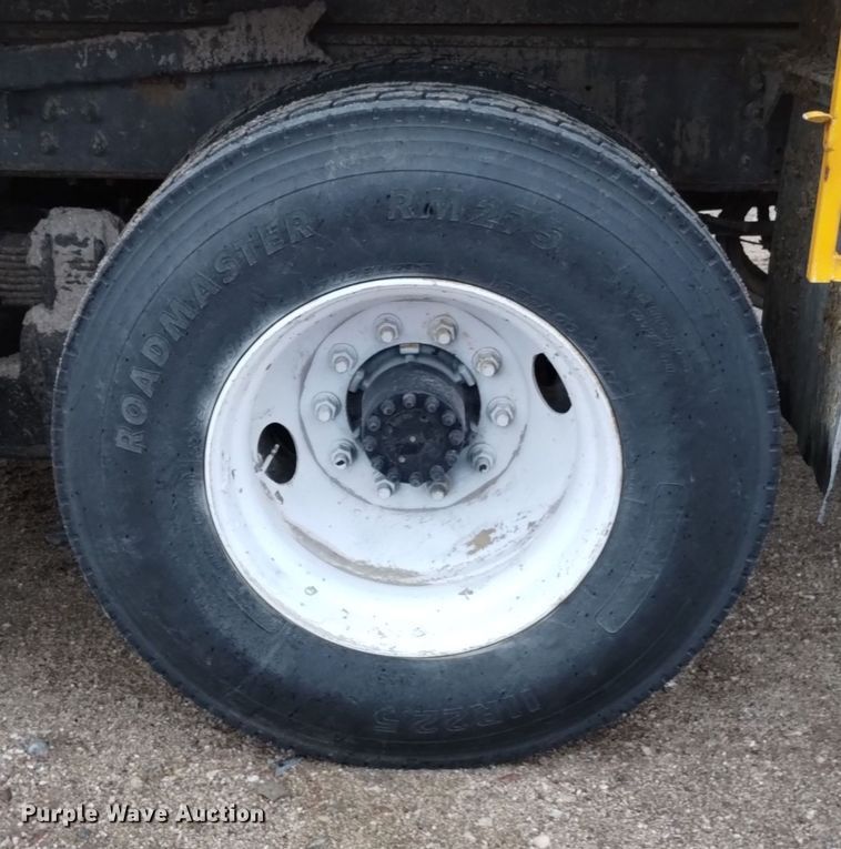 image for item DK8898 2001 GMC C7500  dump truck