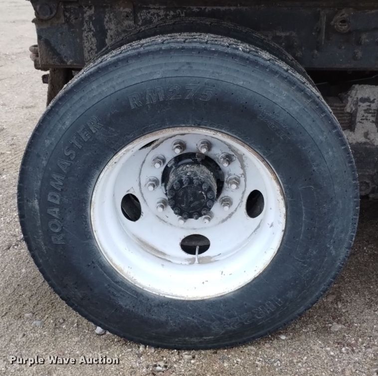 image for item DK8898 2001 GMC C7500  dump truck