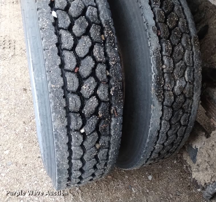 image for item DK8898 2001 GMC C7500  dump truck