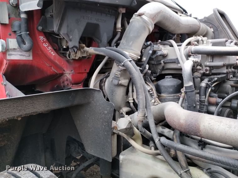 image for item DK8899 2011 International ProStar 122  semi truck