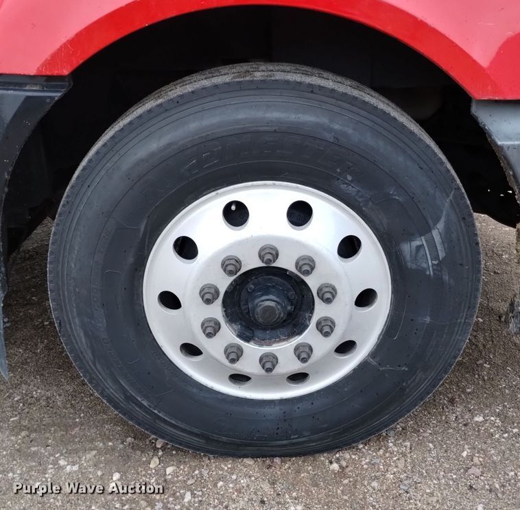 image for item DK8899 2011 International ProStar 122  semi truck