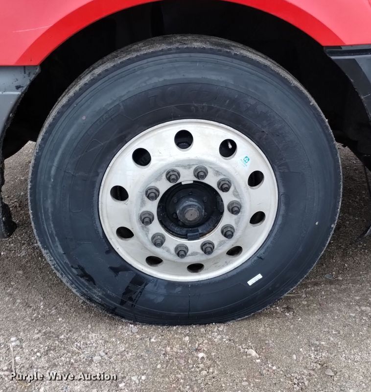 image for item DK8899 2011 International ProStar 122  semi truck