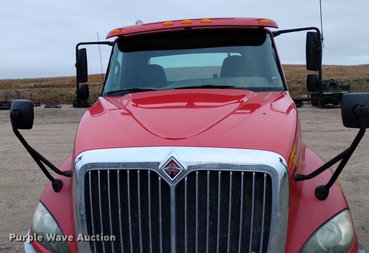 image for item DK8900 2011 International ProStar 122  semi truck