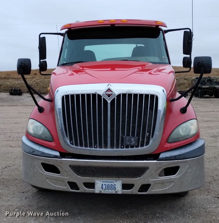 image for item DK8900 2011 International ProStar 122  semi truck