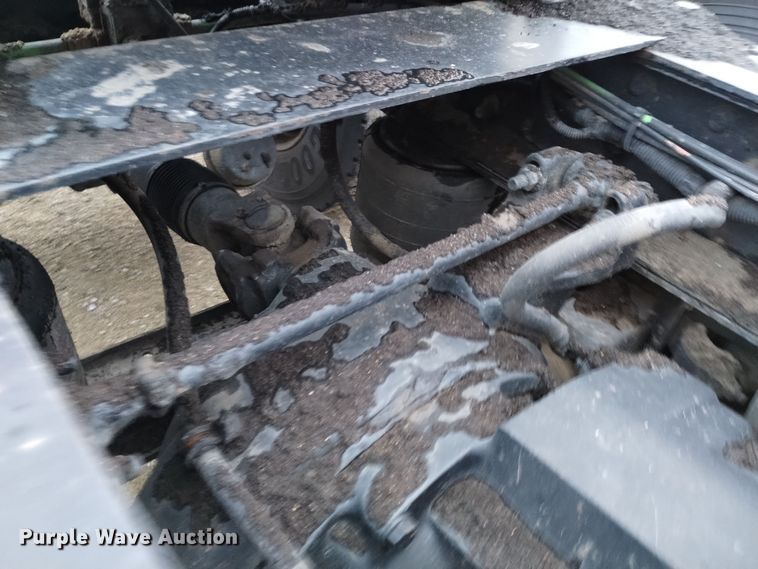 image for item DK8900 2011 International ProStar 122  semi truck