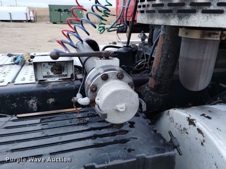 image for item DK8900 2011 International ProStar 122  semi truck