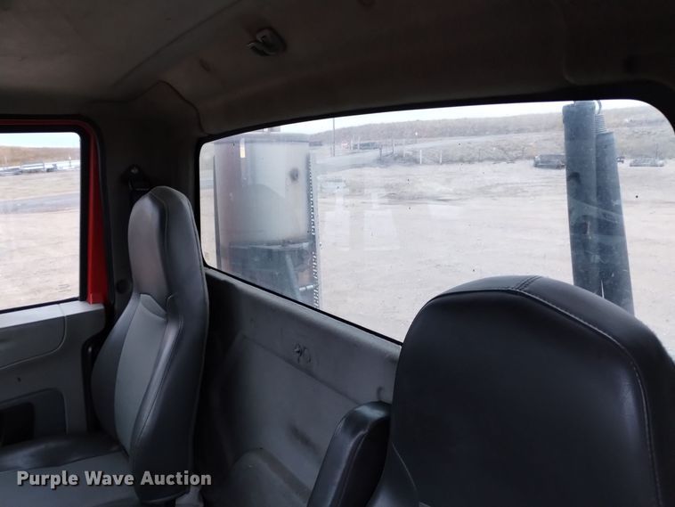 image for item DK8900 2011 International ProStar 122  semi truck