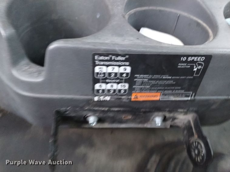 image for item DK8900 2011 International ProStar 122  semi truck