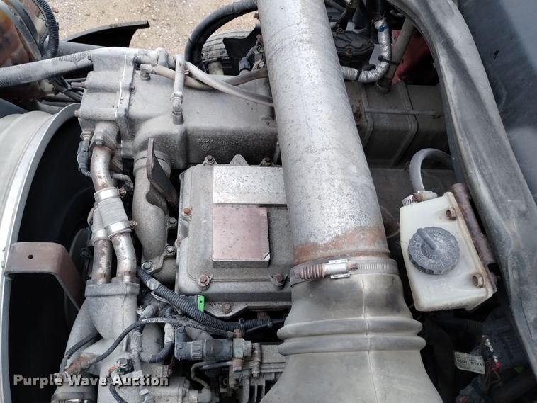 image for item DK8900 2011 International ProStar 122  semi truck