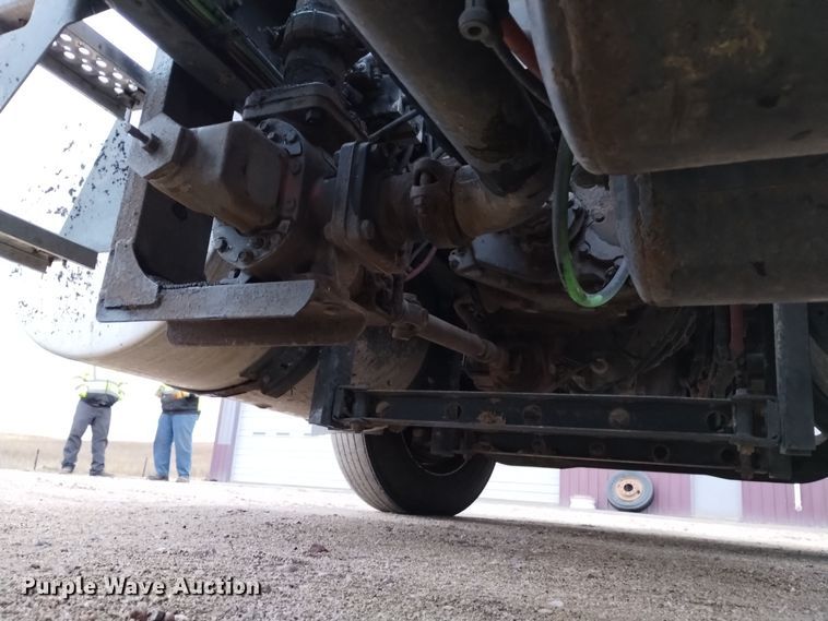 image for item DK8900 2011 International ProStar 122  semi truck