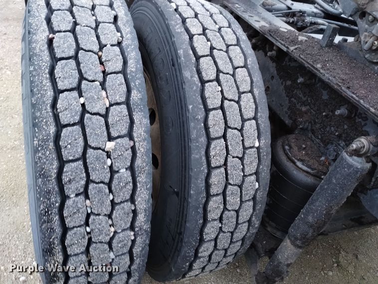 image for item DK8900 2011 International ProStar 122  semi truck