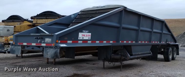 image for item DK8901 1996 Corn Belt Mfg. S-4202  bottom dump trailer