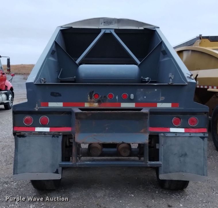 image for item DK8901 1996 Corn Belt Mfg. S-4202  bottom dump trailer