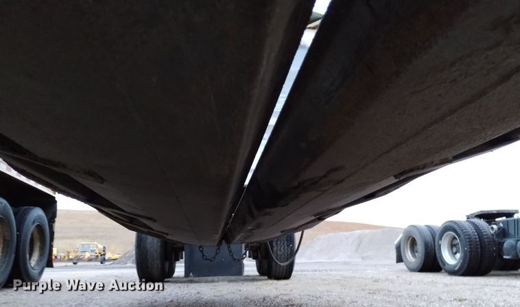 image for item DK8901 1996 Corn Belt Mfg. S-4202  bottom dump trailer