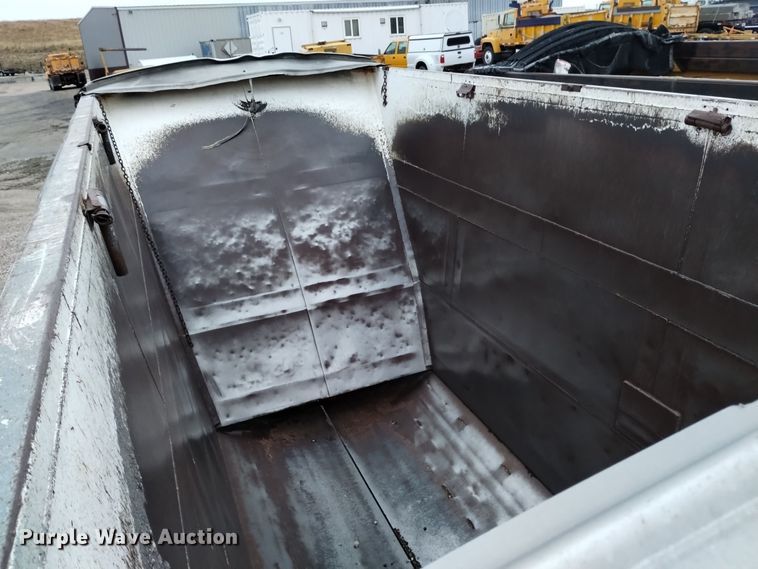image for item DK8901 1996 Corn Belt Mfg. S-4202  bottom dump trailer