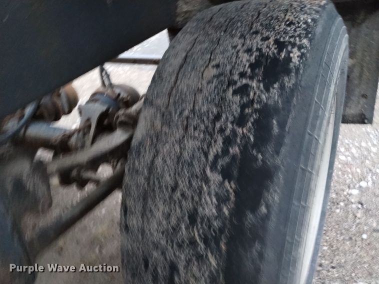 image for item DK8901 1996 Corn Belt Mfg. S-4202  bottom dump trailer