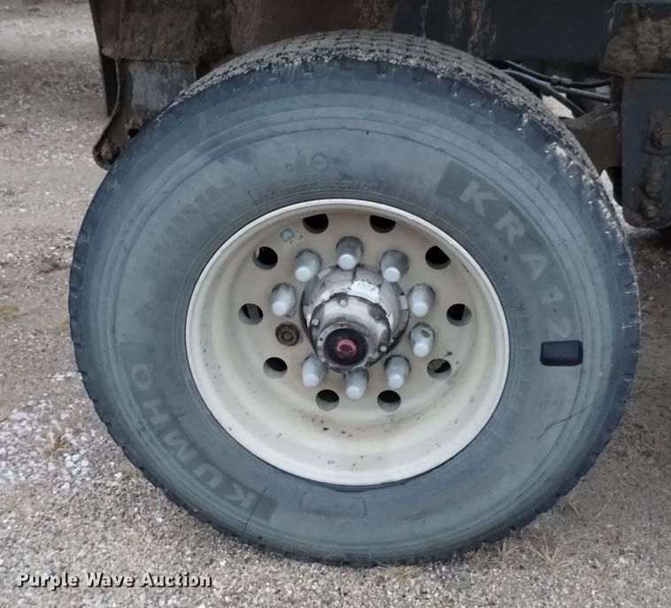 image for item DK8901 1996 Corn Belt Mfg. S-4202  bottom dump trailer