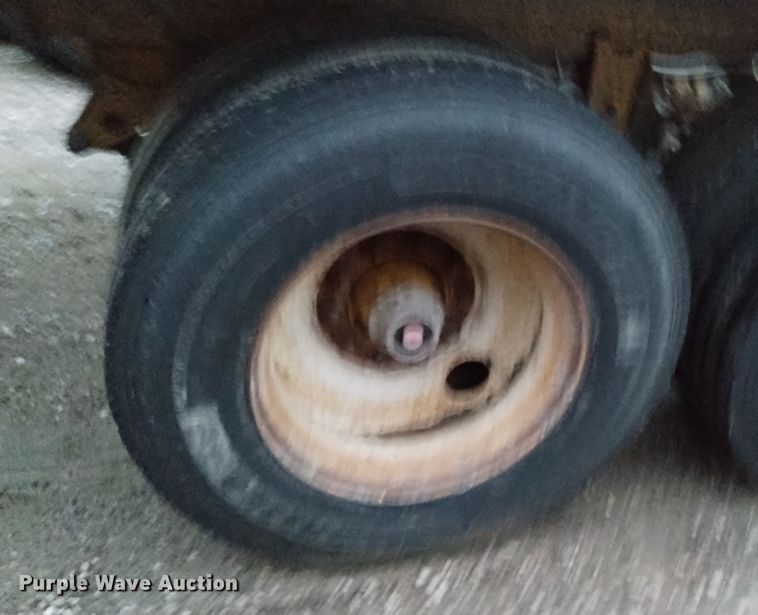 image for item DK8902 2006 Load King 2066D-37-2  bottom dump trailer