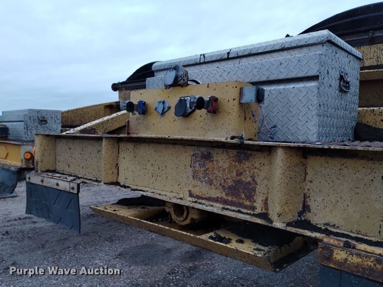 image for item DK8903 2006 Load King 2066D-37-2  bottom dump trailer