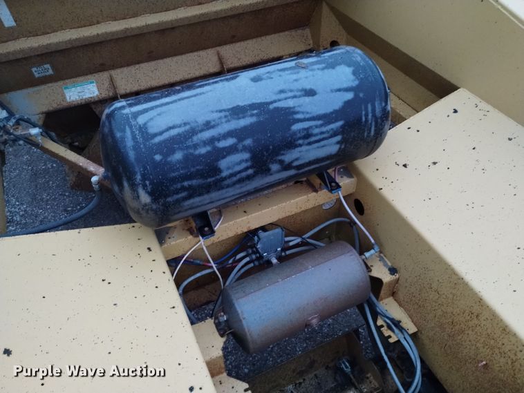 image for item DK8903 2006 Load King 2066D-37-2  bottom dump trailer