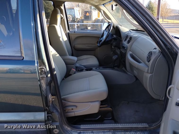 image for item DK8909 2006 Jeep Liberty  SUV