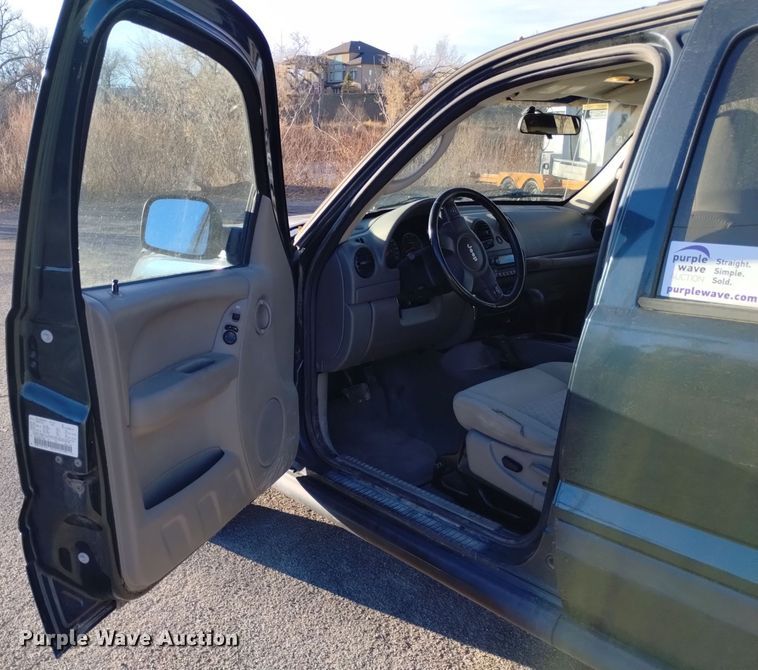 image for item DK8909 2006 Jeep Liberty  SUV