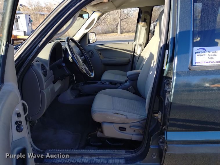 image for item DK8909 2006 Jeep Liberty  SUV