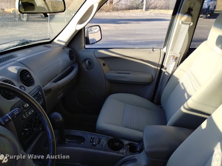 image for item DK8909 2006 Jeep Liberty  SUV