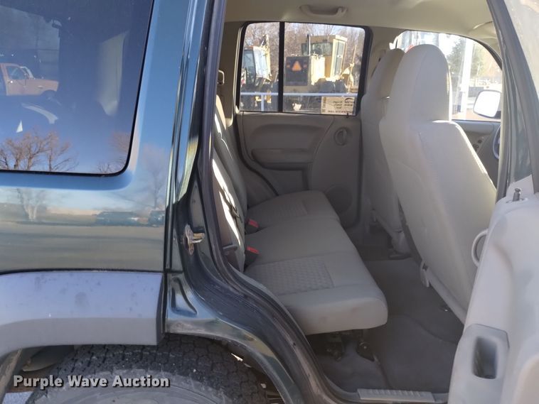 image for item DK8909 2006 Jeep Liberty  SUV