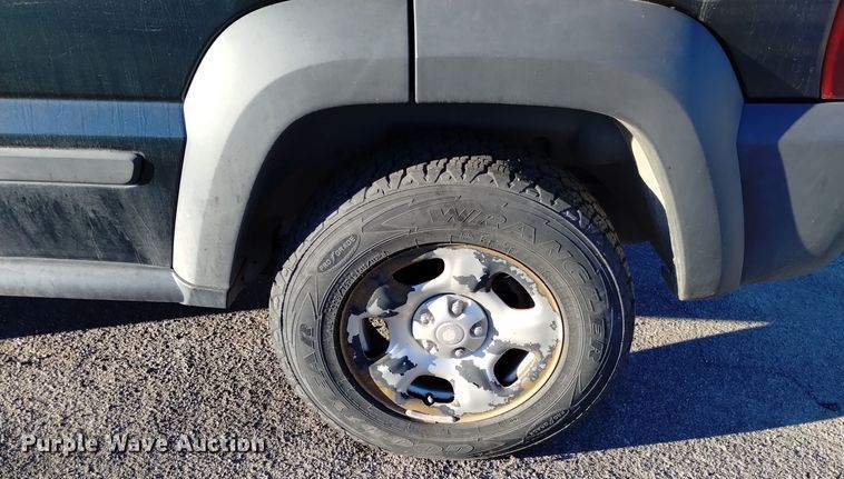 image for item DK8909 2006 Jeep Liberty  SUV