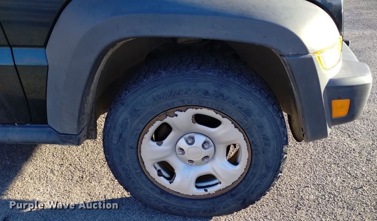 image for item DK8909 2006 Jeep Liberty  SUV