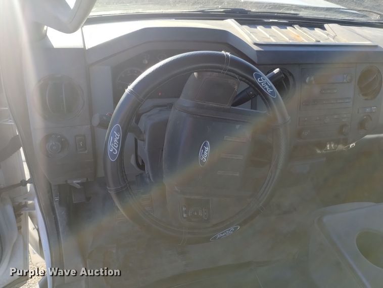 image for item DK8911 2012 Ford F250 Super Duty  utility bed pickup truck