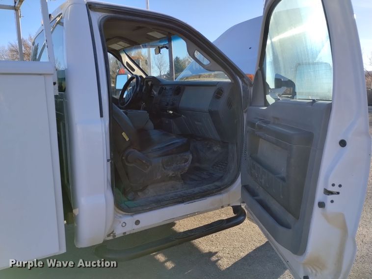 image for item DK8911 2012 Ford F250 Super Duty  utility bed pickup truck