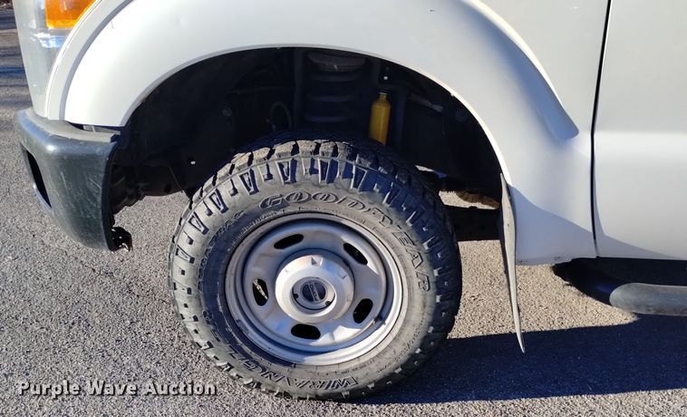 image for item DK8911 2012 Ford F250 Super Duty  utility bed pickup truck