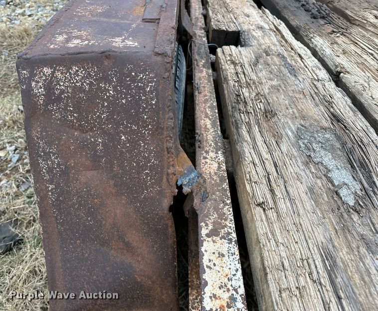 image for item DO5170 1985 Trail King TK18U-2000  equipment trailer