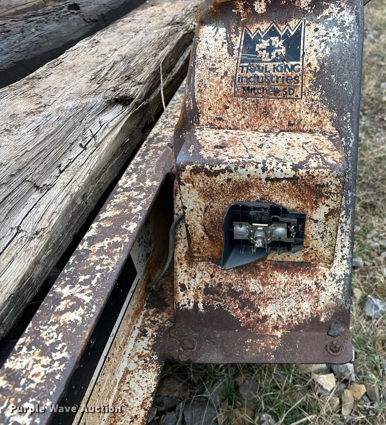 image for item DO5170 1985 Trail King TK18U-2000  equipment trailer