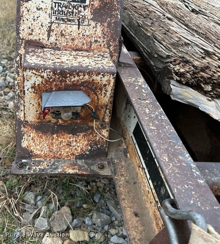 image for item DO5170 1985 Trail King TK18U-2000  equipment trailer